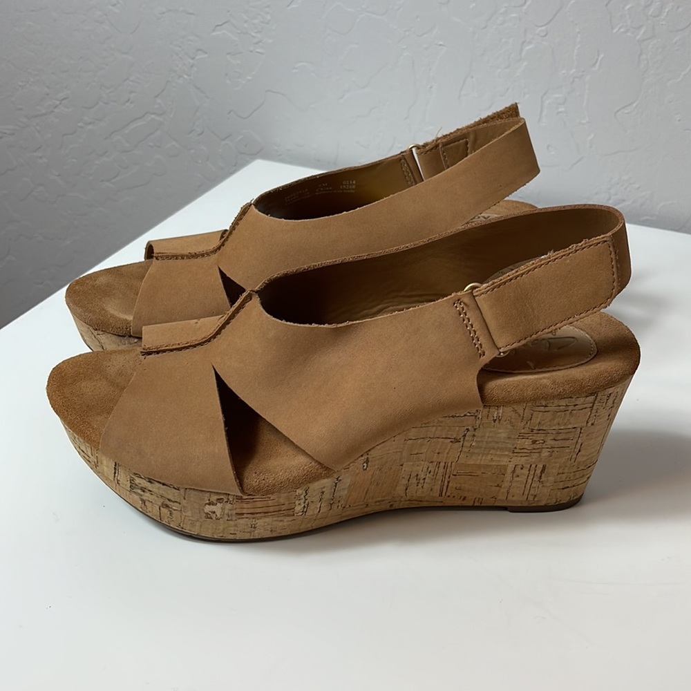Clarks Tan Cork Wedge Sandals Size 9 - Picture 3 of 7
